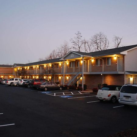 Affordable Corporate Suites Of Lynchburg Extérieur photo